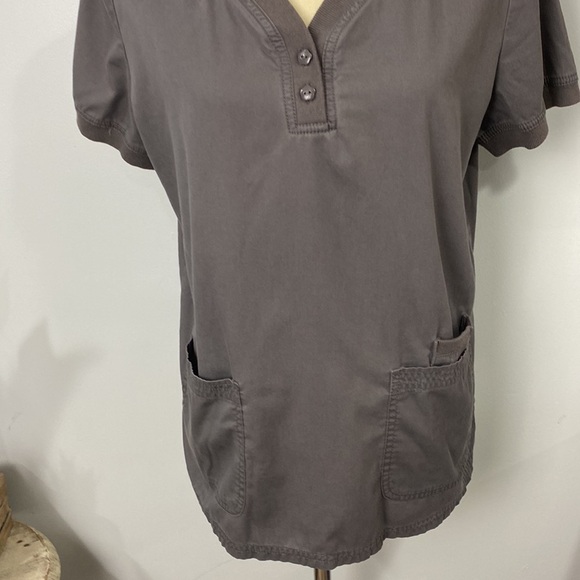 Koi scrub top - Picture 3 of 6